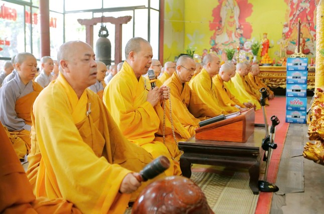 Khóa lễ tụng kinh