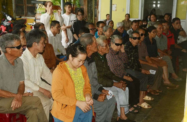 120 phần quà được trao tặng đến người khiếm thị trên địa bàn thị xã Quảng Trị