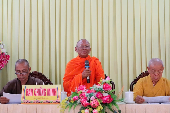 Hòa thượng Thạch Sok Xane phát biểu chỉ đạo Hòa thượng Thạch Sok Xane phát biểu chỉ đạo