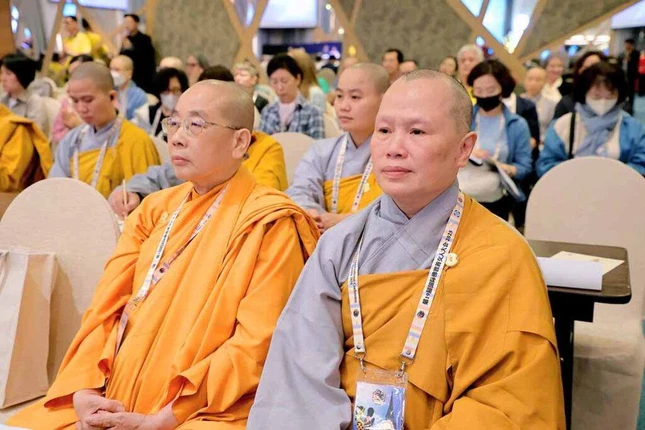 Chư Ni, cư sĩ, Phật tử nữ tham dự hội nghị