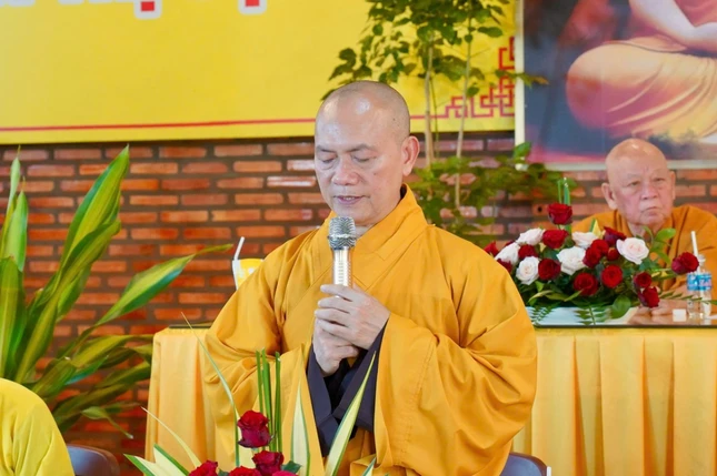 Thượng tọa Thích Phước Thành phát biểu chỉ đạo Thượng tọa Thích Phước Thành phát biểu chỉ đạo