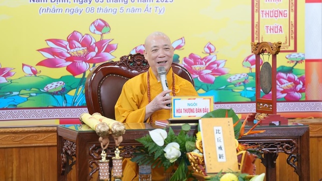 Hòa thượng Thích Bảo Nghiêm sách tấn các giới tử