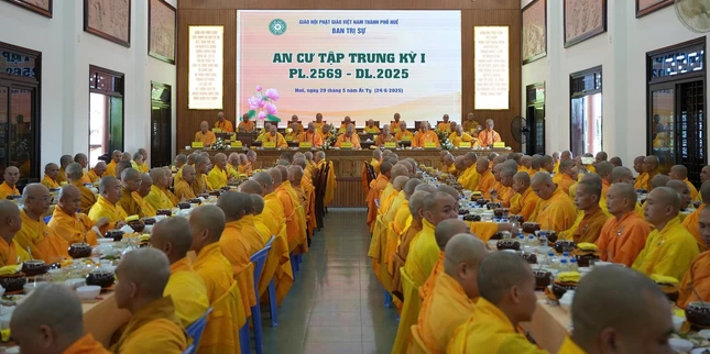 Mùa An cư kiết hạ Phật lịch 2569, TP.Huế có 1.847 vị thọ an cư, trong đó có 1.111 chư Tăng và 736 chư Ni