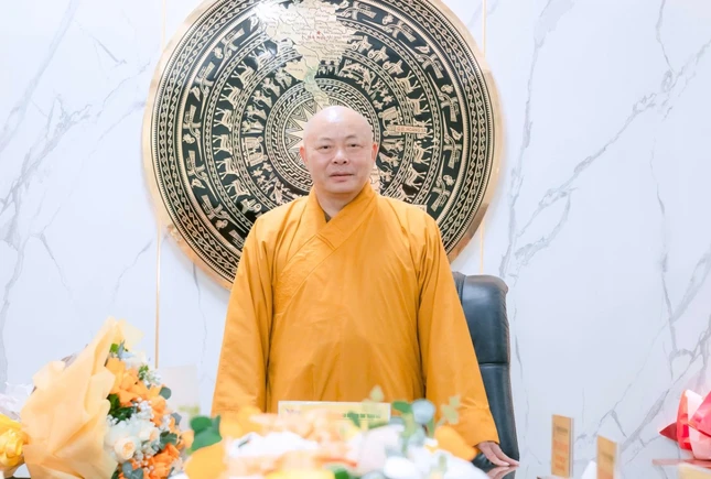 Thượng tọa Thích Tâm Định phát biểu Thượng tọa Thích Tâm Định phát biểu