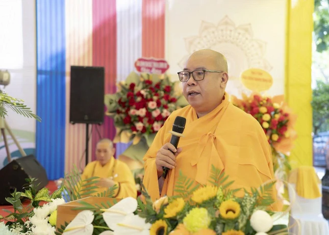 Đại đức Thích Đạo Không đã tuyên đọc quyết định bổ nhiệm 9 chư tôn đức Tăng Ni đảm nhiệm trụ trì Đại đức Thích Đạo Không đã tuyên đọc quyết định bổ nhiệm 9 chư tôn đức Tăng Ni đảm nhiệm trụ trì