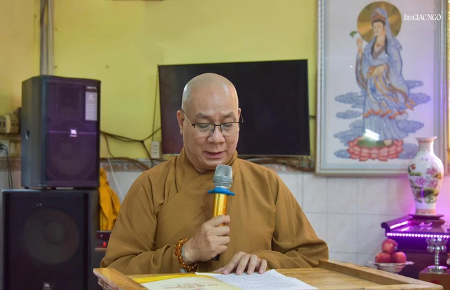 Thượng tọa Thích Trí Trường phát biểu cảm tạ