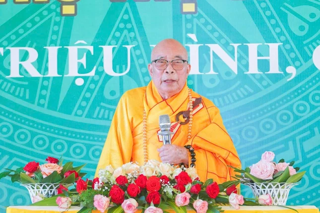 Hòa thượng Thích Thiện Tấn ban đạo từ