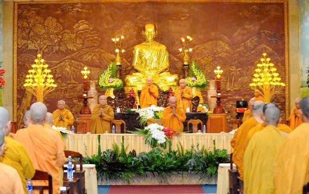 Niệm Phật cầu gia hộ