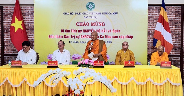 Hòa thượng Thạch Hà đáp từ