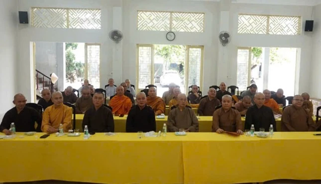 Chư tôn đức tham dự Chư tôn đức tham dự