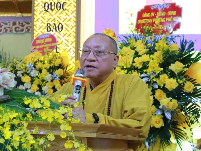 Hòa thượng Thích Gia Quang ban đạo từ