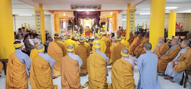 Quang cảnh buổi lễ Quang cảnh buổi lễ