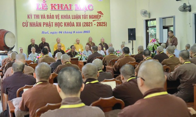 Quang cảnh lễ khai mạc kỳ thi