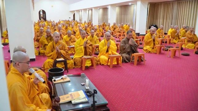 Lễ Bố-tát là một trong những sinh hoạt đặc thù của Tăng đoàn nói chung, Học viện nói riêng, giúp cho mỗi người tăng trưởng giới đức... Lễ Bố-tát là một trong những sinh hoạt đặc thù của Tăng đoàn nói chung, Học viện nói riêng, giúp cho mỗi người tăng trưởng giới đức...