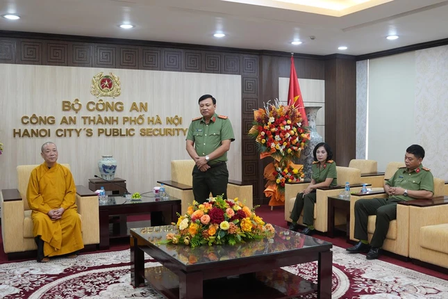 Đại tá Nguyễn Tiến Đạt phát biểu