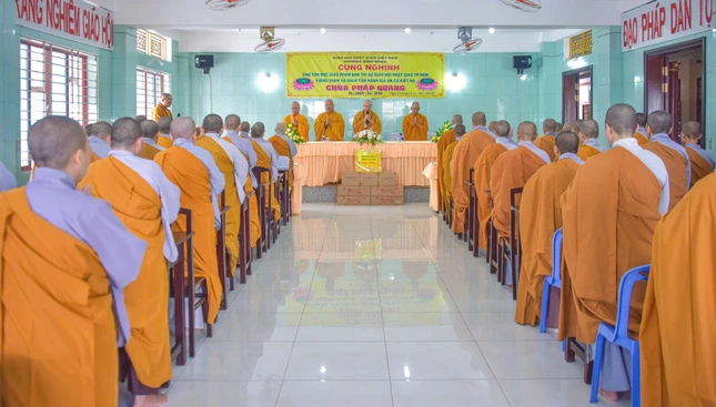 Trường hạ chùa Pháp Quang (P.Bình Đông) có 50 hành giả an cư tu học trong mùa An cư kiết hạ Phật lịch 2569