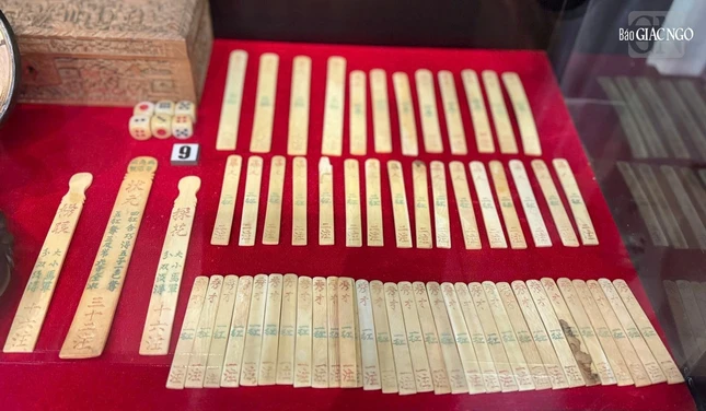 Thẻ ngà dùng trong trò chơi xâm hường