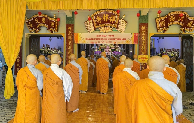 Lễ Tự tứ của chư Ni tại chùa Thiền Lâm Lễ Tự tứ của chư Ni tại chùa Thiền Lâm