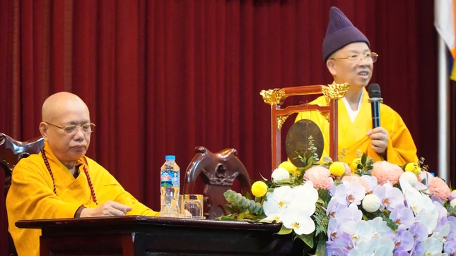 Hòa thượng Thích Thanh Quyết ban đạo từ