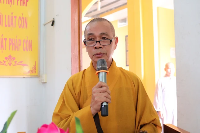 Hòa thượng Thích Huệ Pháp phát biểu khai mạc