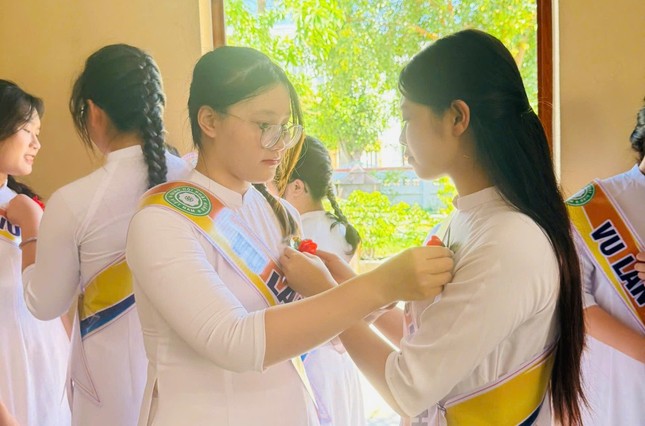 Nghi thức cài hoa hồng