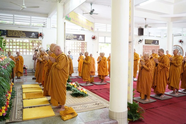 Khóa lễ tụng kinh