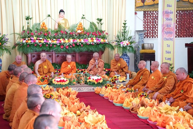 Hòa thượng Thích Giác Toàn ban đạo từ