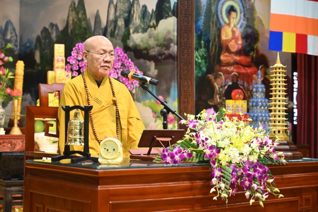 Hòa thượng Thích Quảng Tùng ban đạo từ Hòa thượng Thích Quảng Tùng ban đạo từ