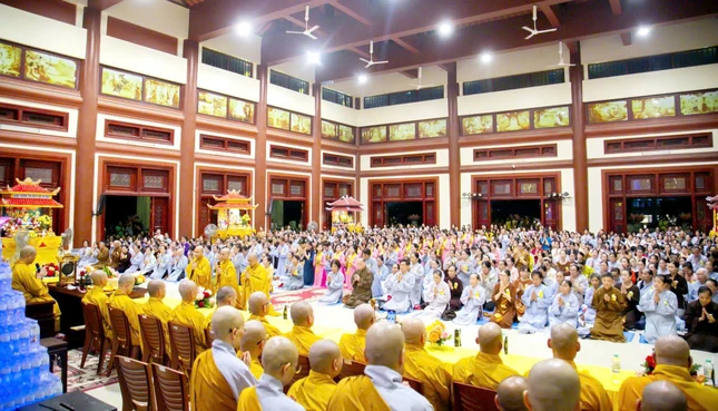 Quang cảnh Lễ Vu lan tại chùa Diệc