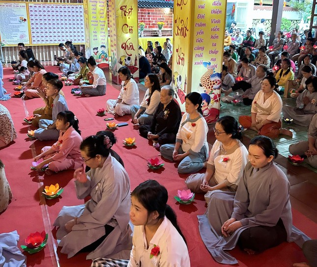 Phật tử về chùa Phước Ân dự Lễ Vu lan