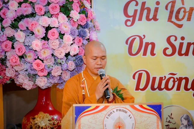 Đại đức Thích Thiện Chí phát biểu