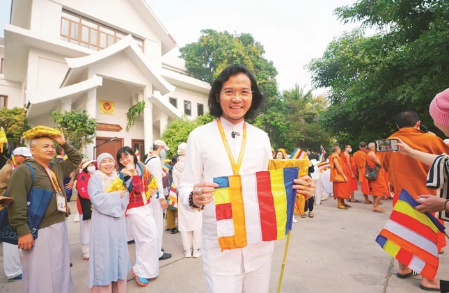 Anh Phương trong một chuyến hành hương Anh Phương trong một chuyến hành hương