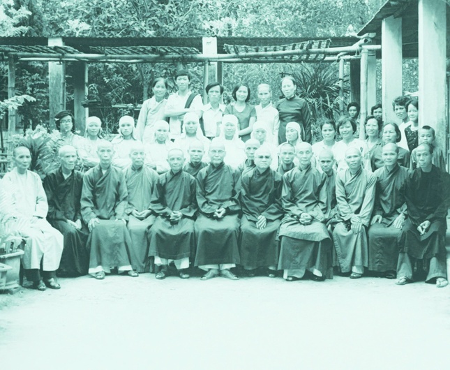 Hòa thượng Thích Từ Ý luôn xem trách vụ là việc Tăng sai, phụng sự là bổn phận nhưng vẫn không quên lý tưởng giải thoát của người xuất gia (ảnh Ban Trị sự GHPGVN tỉnh Quảng Nam - Đà Nẵng thăm trường hạ tổ đình Tịnh Độ, năm 1983)