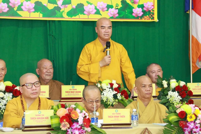 Thượng tọa Thích Tĩnh Triệt phát biểu chỉ đạo Thượng tọa Thích Tĩnh Triệt phát biểu chỉ đạo