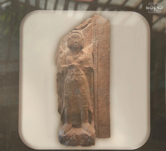 Tượng Vajrapani chất liệu đá, chùa Long Đọi (tỉnh Hà Nam cũ) Tượng Vajrapani chất liệu đá, chùa Long Đọi (tỉnh Hà Nam cũ)