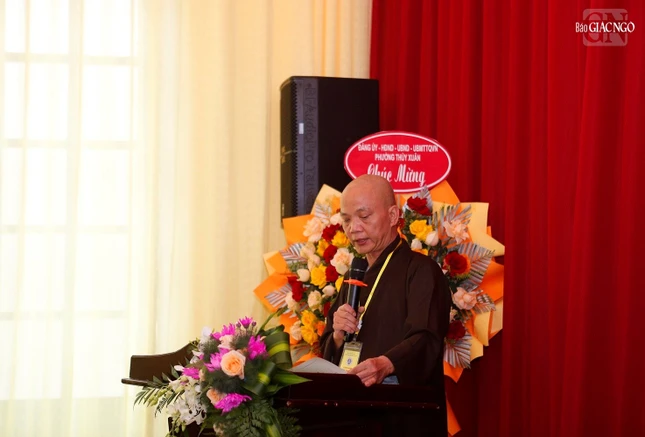 Thượng tọa Thích Không Nhiên phát biểu đề dẫn tọa đàm