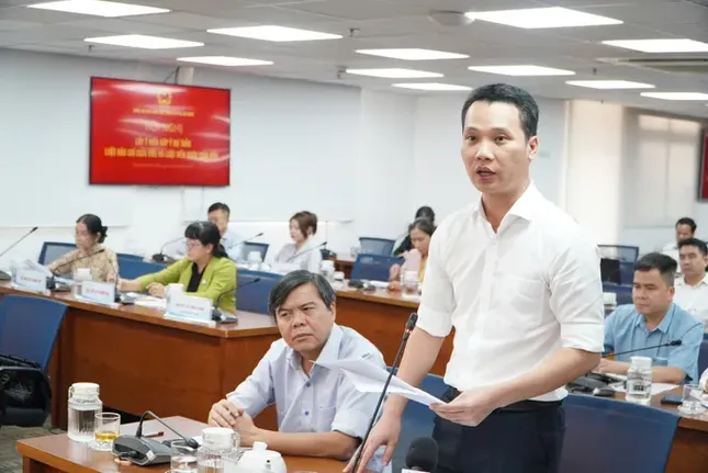 TS Nguyễn Xuân Thủy, Phó Chánh Văn phòng Thành ủy TP.HCM kiến nghị bổ sung chính sách về truyền thông và chuyển đổi số trong báo chí - Ảnh: Cẩm Nương TS Nguyễn Xuân Thủy, Phó Chánh Văn phòng Thành ủy TP.HCM kiến nghị bổ sung chính sách về truyền thông và chuyển đổi số trong báo chí - Ảnh: Cẩm Nương