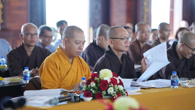 Chư tôn đức tham dự