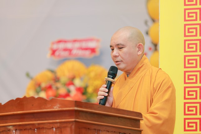 Thượng tọa Thích Đồng Thành phát biểu chào mừng năm học mới 2025-2026