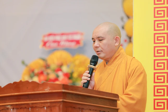 Thượng tọa Thích Đồng Thành phát biểu chào mừng năm học mới 2025-2026