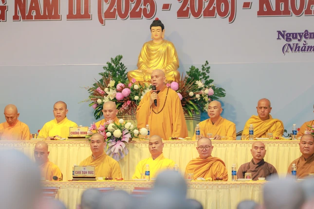 Thượng tọa Thích Tâm Mãn ban đạo từ