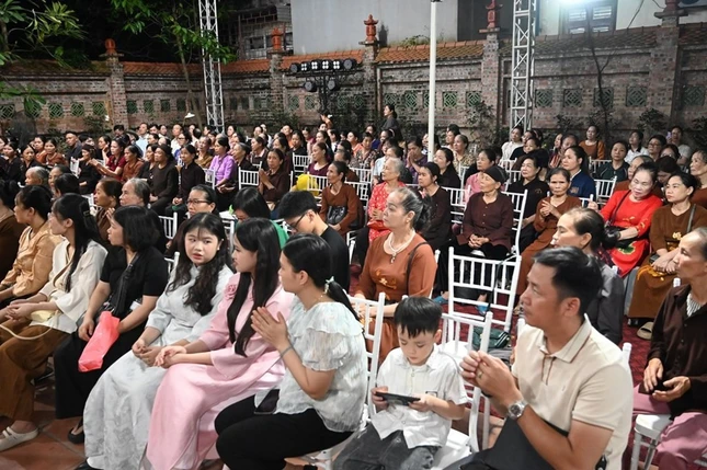 Phật tử tham dự