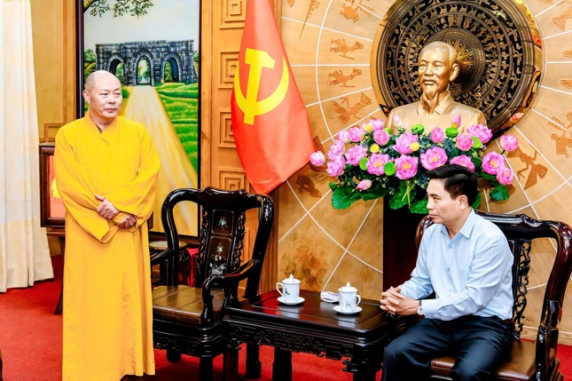 Thượng tọa Thích Tâm Định phát biểu