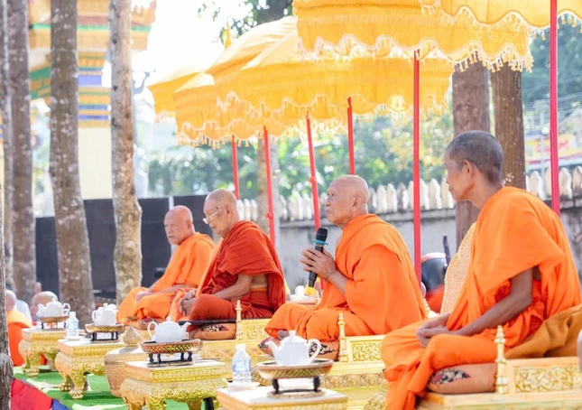 Chư tôn giáo phẩm chứng minh