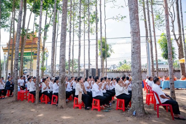 Phật tử tham dự