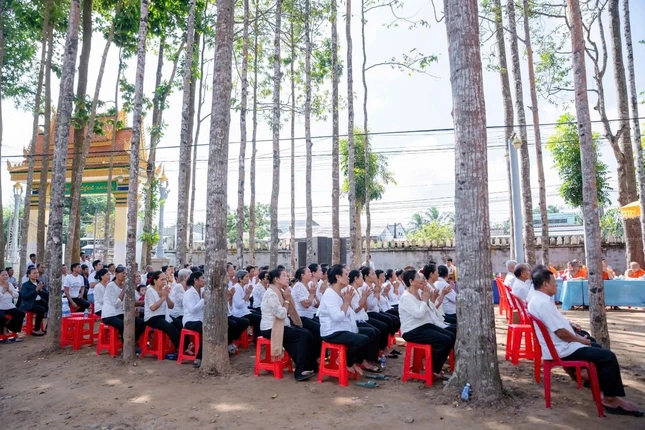 Phật tử tham dự