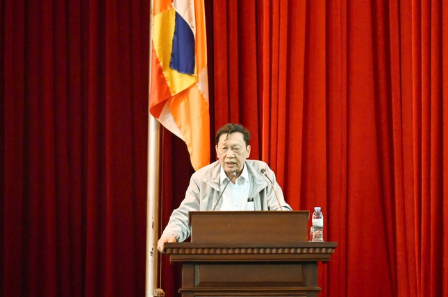 Giáo sư Lương Gia Tĩnh phát biểu Giáo sư Lương Gia Tĩnh phát biểu