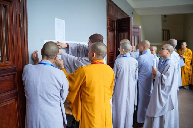 Thí sinh theo dõi sơ đồ phòng thi