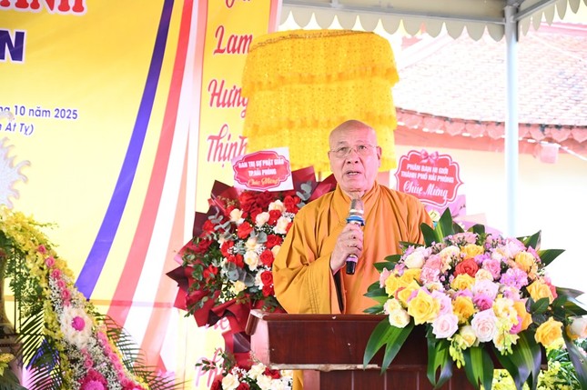 Hòa thượng Thích Quảng Tùng ban đạo từ