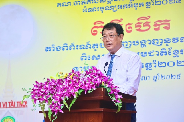 Ông Thạch Bồi, Phó Giám đốc Sở Văn hóa, Thể thao và Du lịch tỉnh Vĩnh Long phát biểu